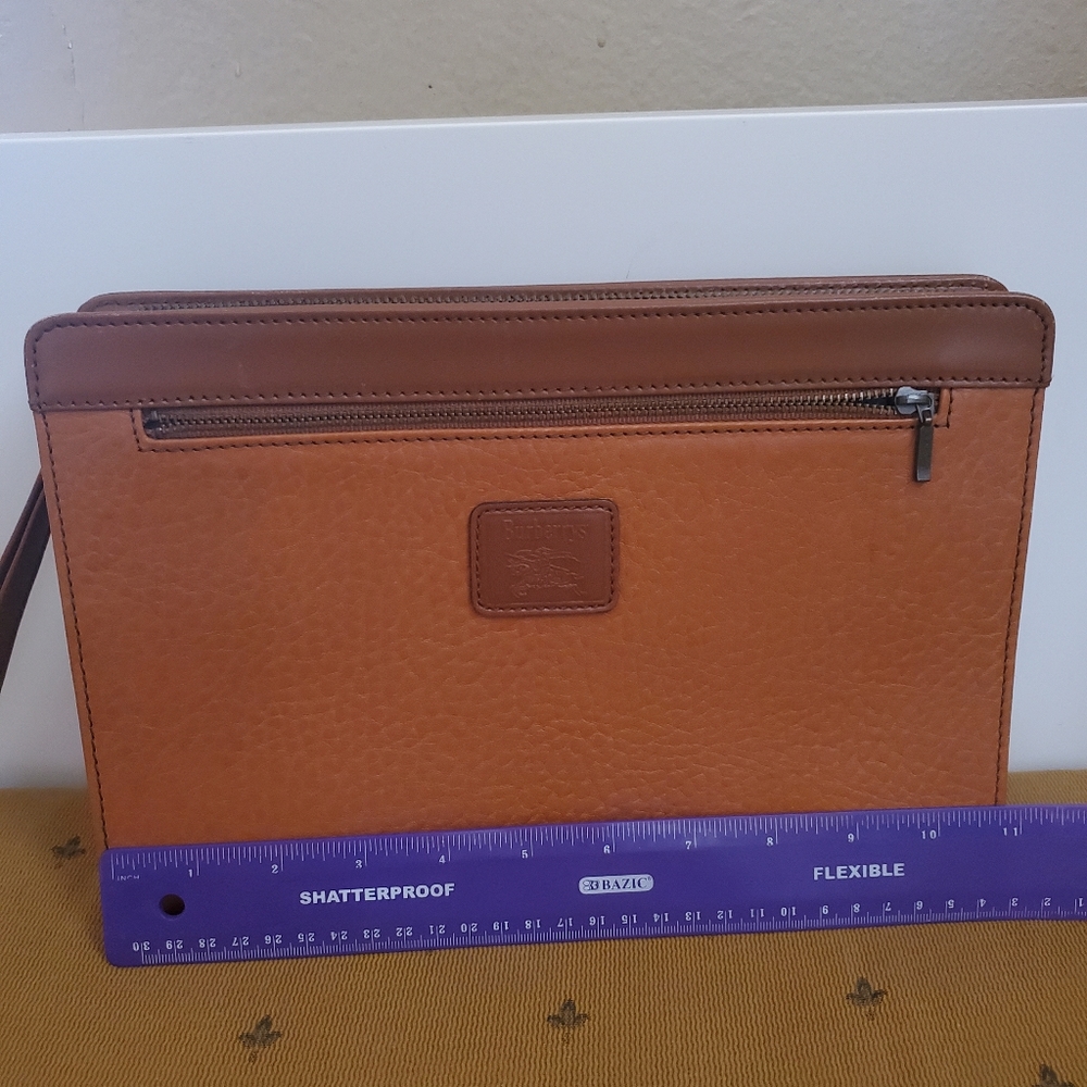 Buberry Pouch